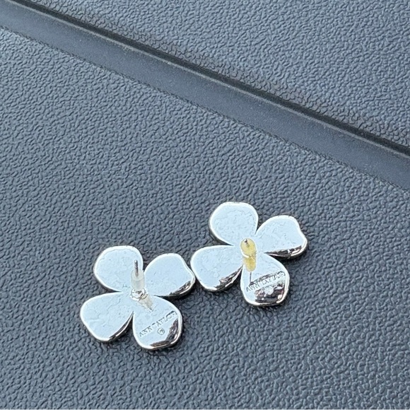 Ann Taylor Silver Tone Clover Shamrock Stud Earrings Classic - Picture 4 of 5